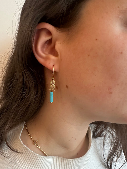 Boucles d'oreilles chainette épi de blé et pierre en forme de tube couleur turquoise
